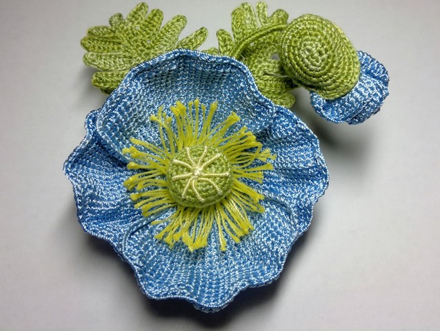 flor en crochet azul (5)