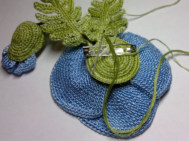 flor en crochet azul (4)